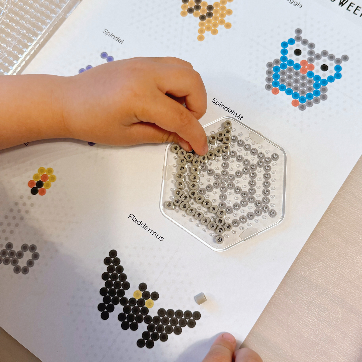 30 mönster till pärlplattor - tema halloween